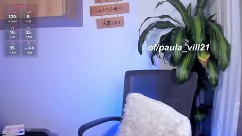 Snapshot of paulaa_333 chatting on February 15, 11:38 pm paula online show from February 15, 11:38 pm