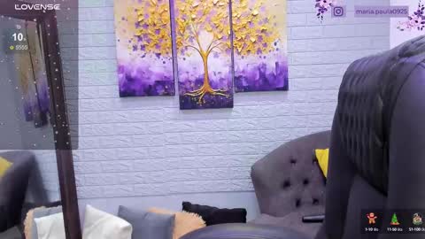 Snapshot of paulafer_ chatting on February 14, 7:44 pm online show from February 14, 7:44 pm