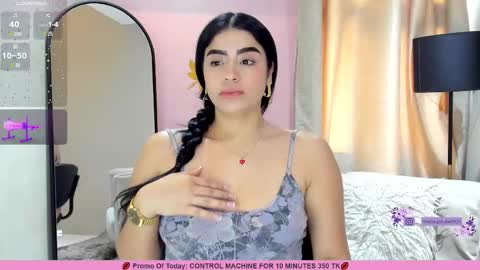 Snapshot of paulafer_ chatting on March 5, 9:17 pm online show from March 5, 9:17 pm