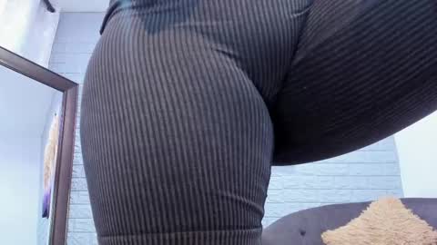 Snapshot of paulafer_ chatting on October 8, 8:35 pm online show from October 8, 8:35 pm