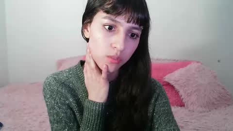 Snapshot of paulainblue chatting on February 11, 2:35 am   online show from February 11, 2:35 am