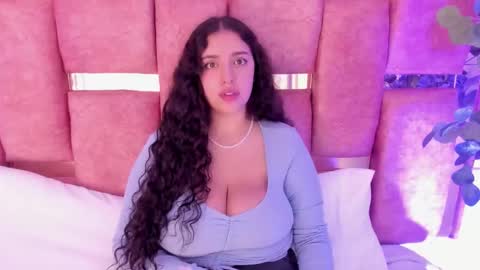 Snapshot of paulette_dupont_ chatting on September 13, 4:20 am paulette_dupont_ online show from September 13, 4:20 am