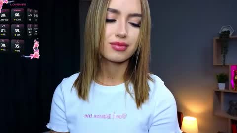 Snapshot of paulettelafevre chatting on September 20, 7:23 pm Eva online show from September 20, 7:23 pm