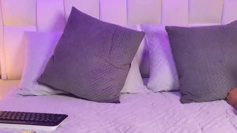 Paulina  online show from November 8, 8:25 pm