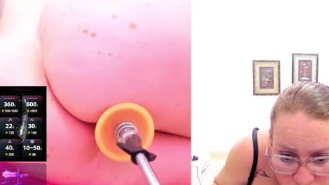 Snapshot of paulina_davis_ chatting on March 8, 9:02 am Paulina Davis online show from March 8, 9:02 am