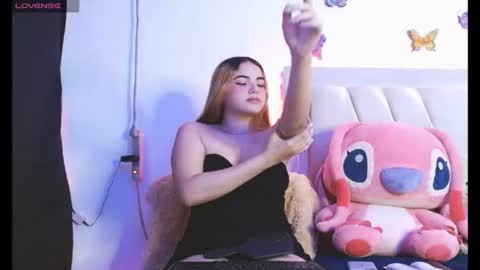 Pau online show from June 9, 3:28 am