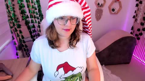 Snapshot of paulinacostello chatting on December 24, 12:55 pm Estefania online show from December 24, 12:55 pm