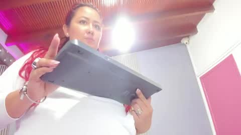 ana paula online show from April 18, 7:07 pm