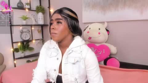 Briana online show from December 15, 12:43 pm