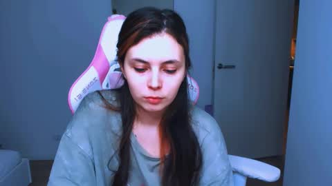 Snapshot of peachybabe__ chatting on January 28, 2:00 am Peachy online show from January 28, 2:00 am