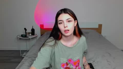Snapshot of peachybabe__ chatting on February 11, 2:46 am Peachy online show from February 11, 2:46 am
