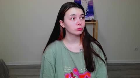 Snapshot of peachybabe__ chatting on March 1, 4:04 am Peachy online show from March 1, 4:04 am