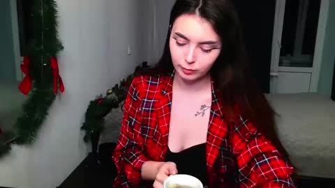 Snapshot of peachybabe__ chatting on December 6, 11:13 pm Peachy online show from December 6, 11:13 pm
