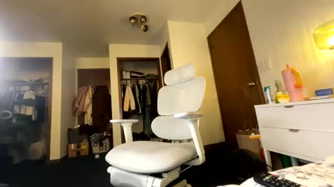 PeachyObsession online show from January 11, 11:21 pm