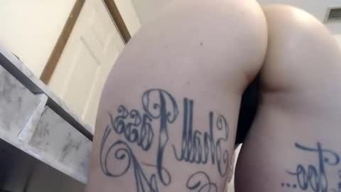 Snapshot of peachyykat chatting on January 25, 1:35 pm kat online show from January 25, 1:35 pm