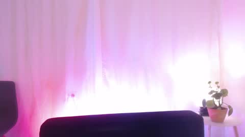 LILLY online show from February 1, 1:12 am