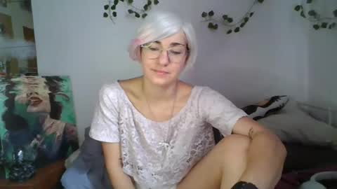 pearlgirl2006 online show from July 24, 9:29 am