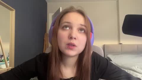 Luna Vale online show from June 15, 3:12 pm