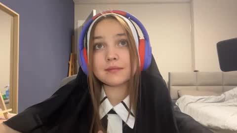 Luna Vale online show from June 26, 8:32 pm