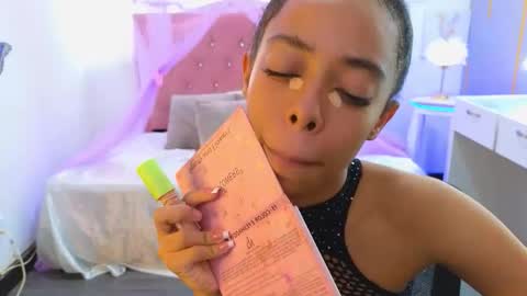 peneelopeecute online show from April 1, 7:11 pm