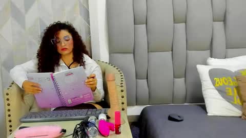  Penelope  online show from November 11, 4:08 am