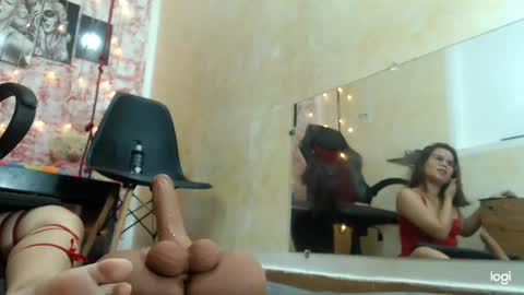 Snapshot of penelopeheart3 chatting on February 27, 2:42 am penelopeheart3 online show from February 27, 2:42 am