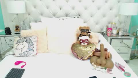 Penelope Laurent online show from June 7, 1:29 pm