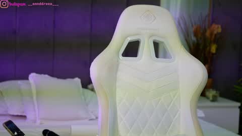 Snapshot of perfectt33n chatting on October 13, 2:20 pm Dee online show from October 13, 2:20 pm