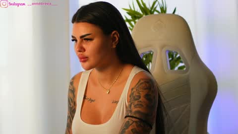 Snapshot of perfectt33n chatting on March 6, 9:36 am Dee online show from March 6, 9:36 am