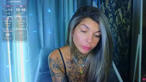 Anna online show from November 17, 9:32 am