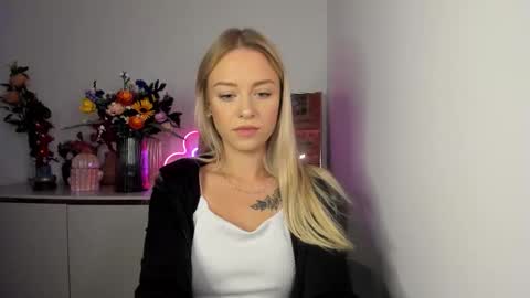 Cindy online show from October 2, 5:45 am