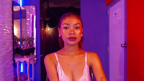 Snapshot of perla_st chatting on February 20, 12:15 pm Perla online show from February 20, 12:15 pm