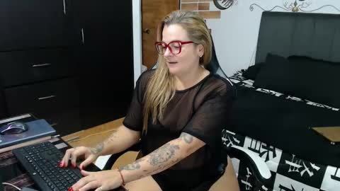 goloza online show from April 11, 3:45 am