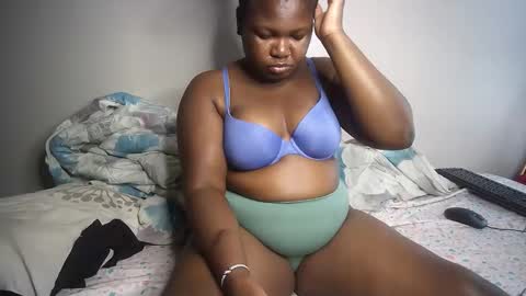 perpetual_doll online show from December 3, 8:28 am