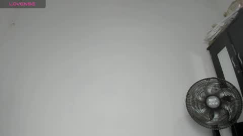 Snapshot of pervertt_mommy chatting on October 11, 9:47 am  Alexandra  online show from October 11, 9:47 am