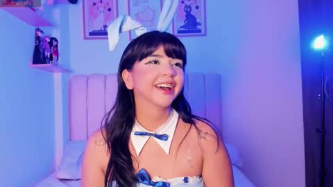 Snapshot of petit_rosseowo chatting on September 24, 1:59 am Im Rosse but u can call me Rossie or Rosita . online show from September 24, 1:59 am