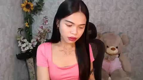 Snapshot of petite_angelx chatting on January 19, 11:34 am angel online show from January 19, 11:34 am