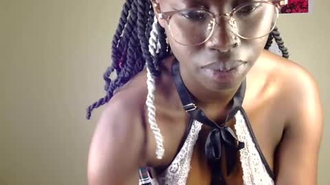 Charm online show from June 3, 3:39 pm