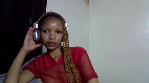 petite_melinda online show from July 14, 2:38 am