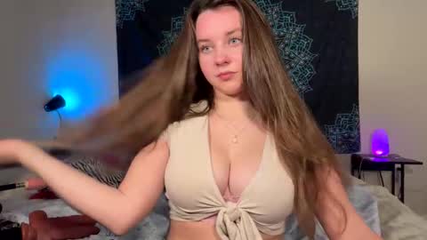 Bella online show from November 5, 10:26 pm