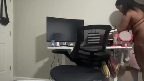 petitekinkxo online show from March 3, 10:27 pm