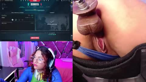Snapshot of petitesofia_ chatting on October 5, 4:23 pm Sofia online show from October 5, 4:23 pm
