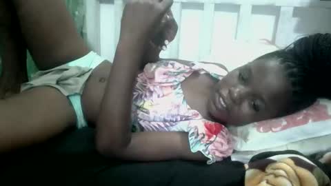 Snapshot of petitesweetchiq chatting on September 17, 11:03 pm petitesweetchiq online show from September 17, 11:03 pm