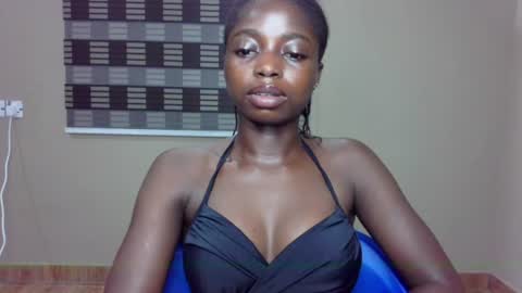 petitexxebony online show from July 15, 9:30 pm