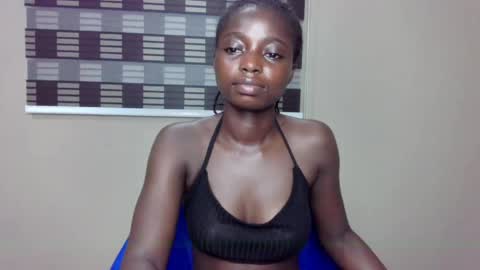 petitexxebony online show from May 19, 1:56 am