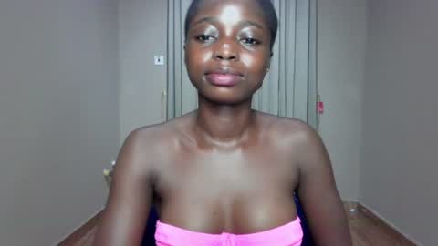 petitexxebony online show from July 16, 9:41 pm