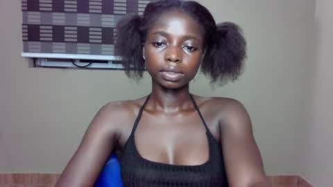 petitexxebony online show from July 24, 2:42 am