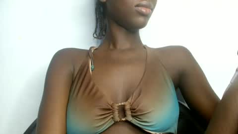 petitgirl88 online show from July 2, 5:57 am