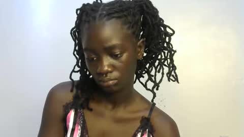 Snapshot of petitte_gyaal chatting on October 19, 4:14 am petitte_gyaal online show from October 19, 4:14 am