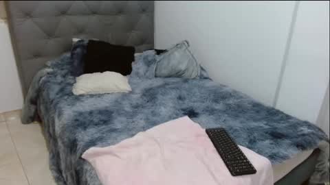 Snapshot of petitte_nahomi chatting on September 23, 1:31 pm Nahomi online show from September 23, 1:31 pm